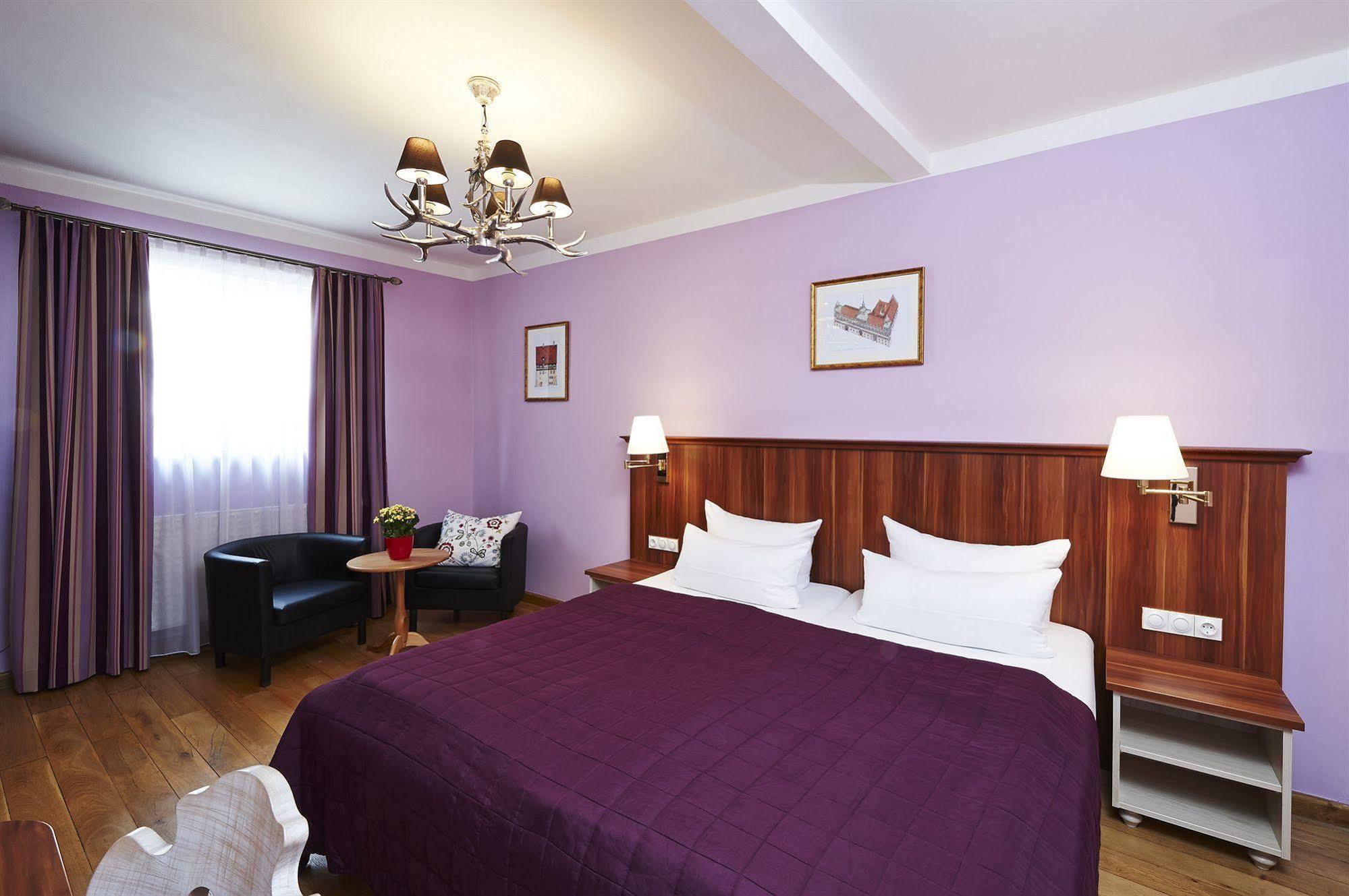 Elch Hotel 3*